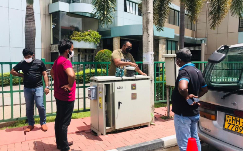 Replacing street lights with LED lights and establishing centralised control system (from rajagiriya to polduwa junction)